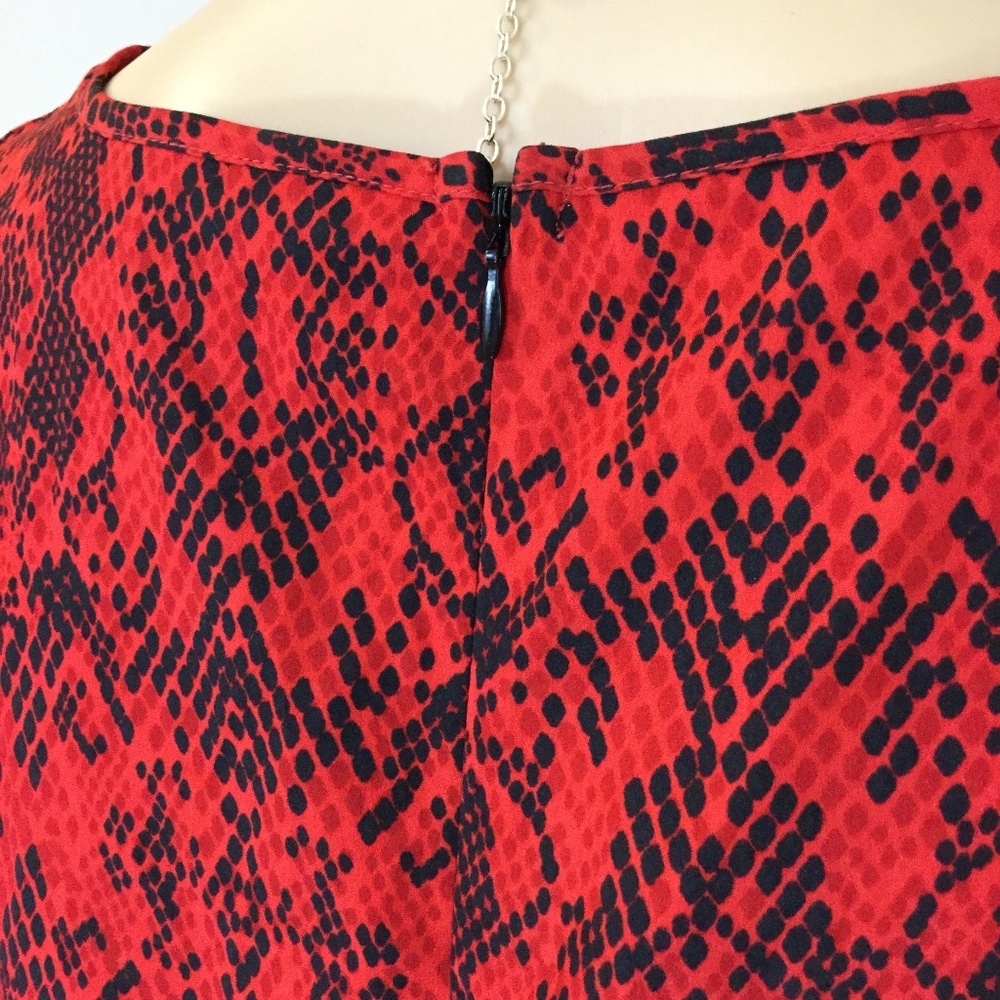 Madison Petite Red Python Print Boxy Top - Picture 3 of 6
